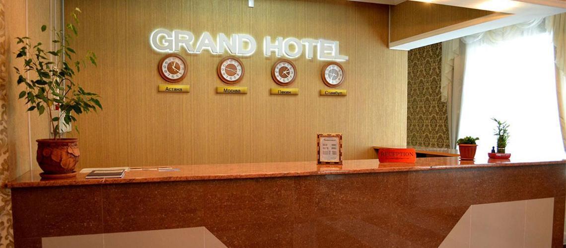 The Grand Hotel Semej Esterno foto