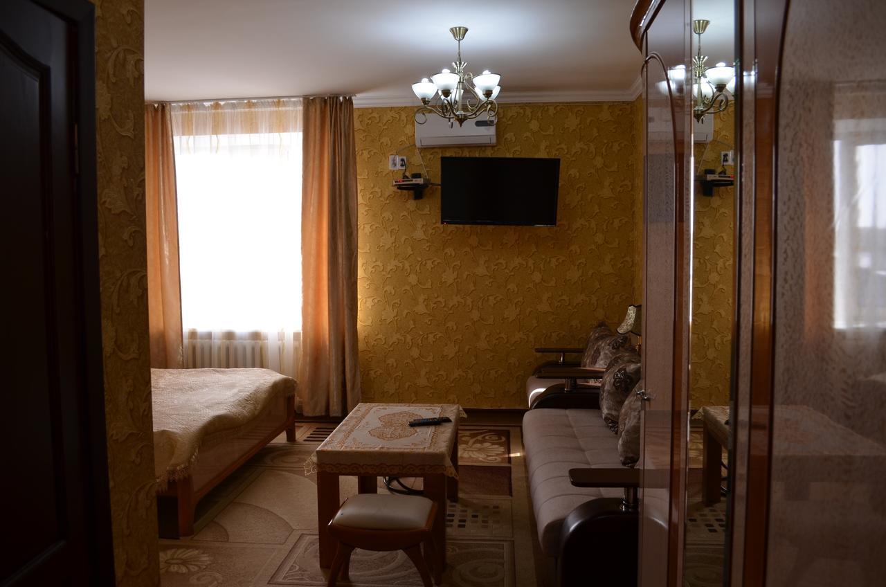 The Grand Hotel Semej Esterno foto